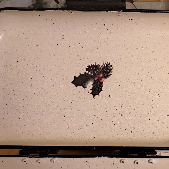 CHARMING LIGHT METAL DISPLAY/STORAGE BOX ~ WINTER SCENE!  RESTYLED & UPCYCLED! - Picture 4 of 5